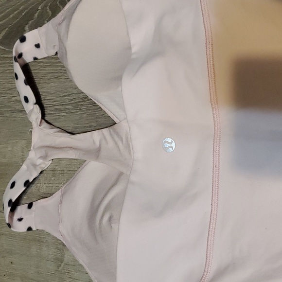 *SOLD*Lululemon Deep Breath Tank 6 - Picture 8 of 8